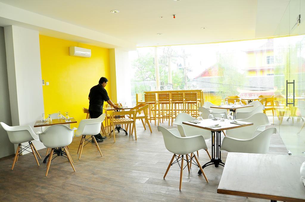 Summer Bed & Breakfast Banjarmasin  Exterior foto